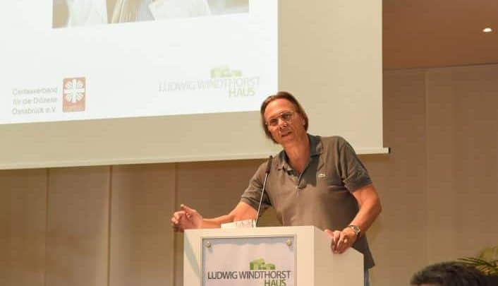 190702_menschliche-gesellschaft_bericht_bild1-706x640