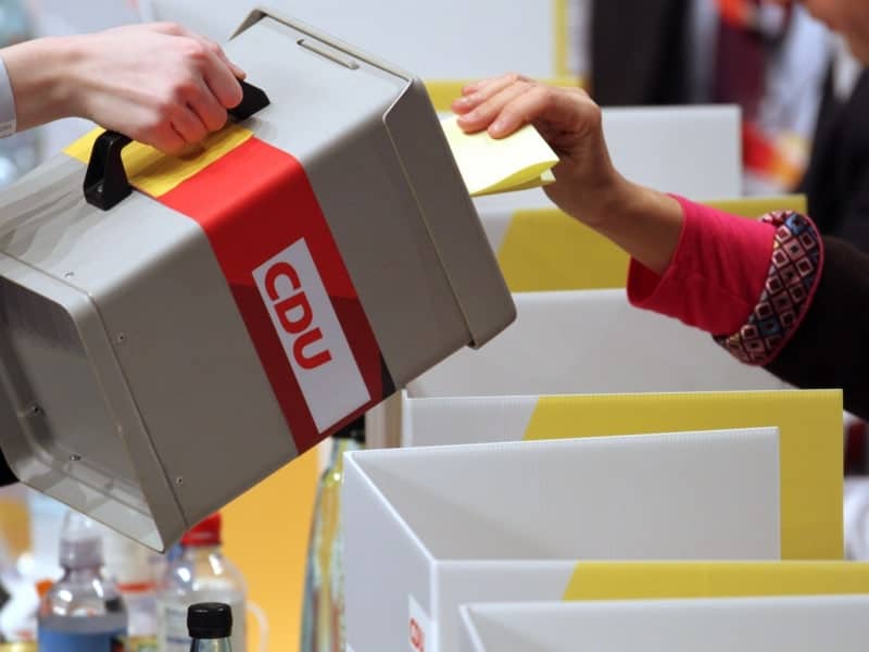 Wahlurne auf CDU-Parteitag, über dts Nachrichtenagentur