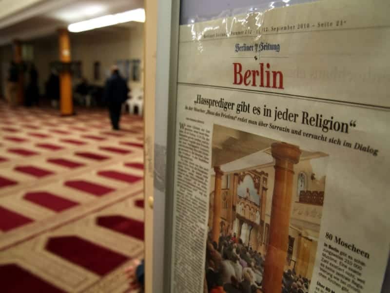 Zeitungsausschnitt über Hassprediger in einer Berliner Moschee, über dts Nachrichtenagentur