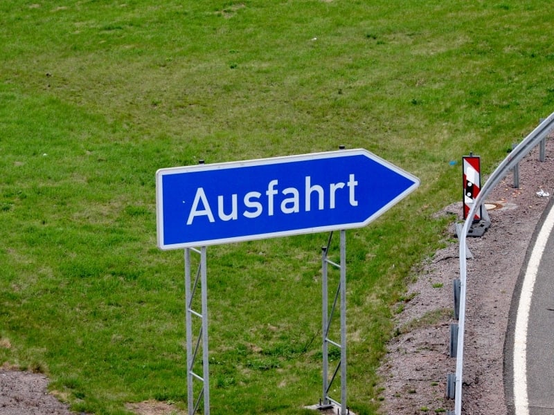 Ausfahrts-Schild an einer Autobahn, über dts Nachrichtenagentur