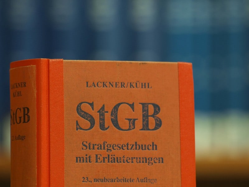 Das Strafgesetzbuch in einer Bibliothek, über dts Nachrichtenagentur