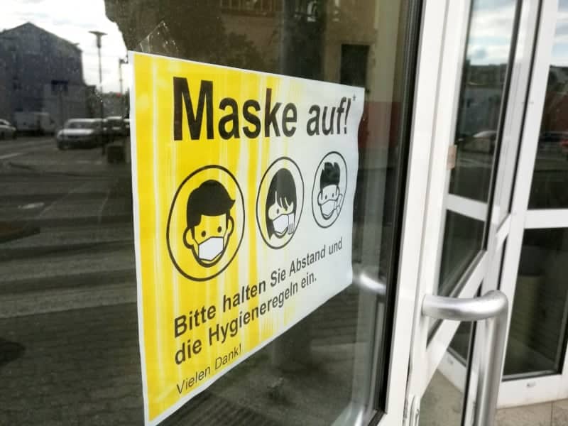 Schild mit der Aufschrift 