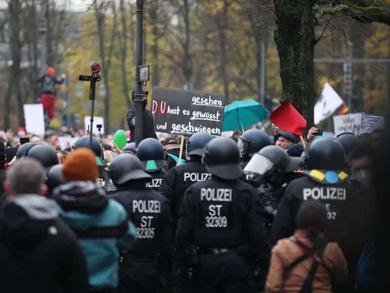 Corona-Protest am 18.11.2020, über dts Nachrichtenagentur