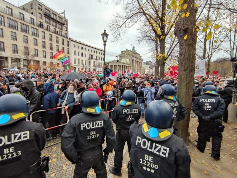Corona-Protest am 18.11.2020, über dts Nachrichtenagentur