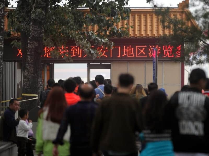 Chinesen vor einer Sicherheitskontrolle, über dts Nachrichtenagentur