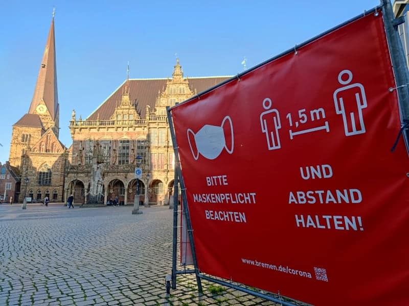 Hinweis auf Maskenpflicht in Bremens Innenstadt, über dts Nachrichtenagentur