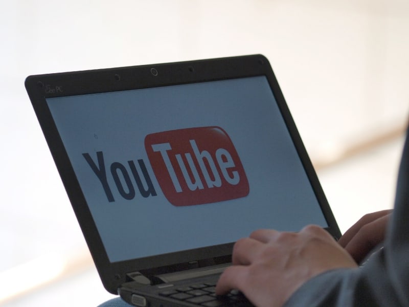 Youtube-Nutzer am Computer, über dts Nachrichtenagentur