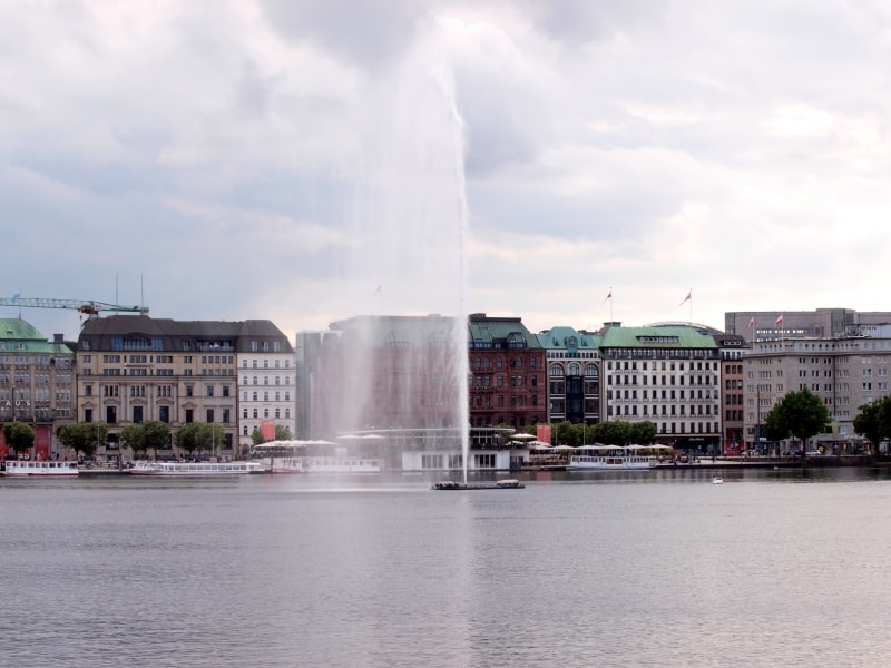Fontäne an der Binnenalster in Hamburg, über dts Nachrichtenagentur