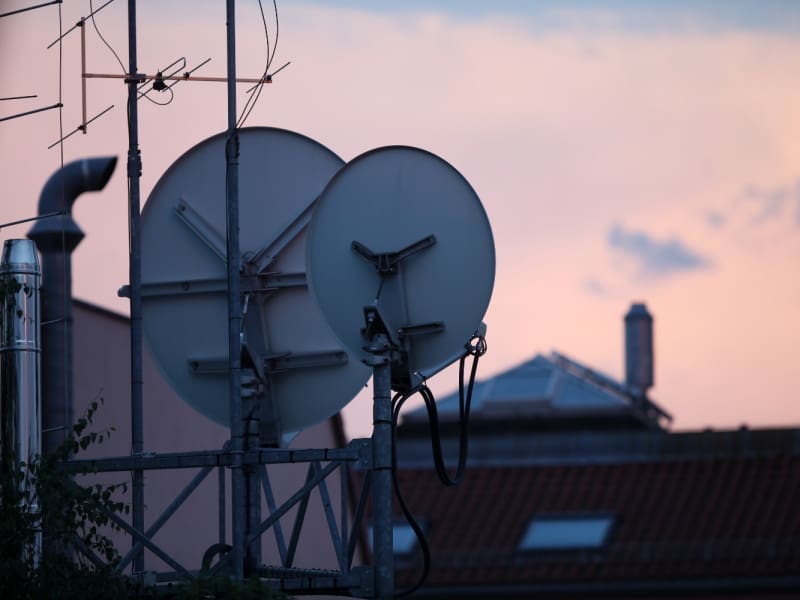 Satellitenschüsseln, über dts Nachrichtenagentur