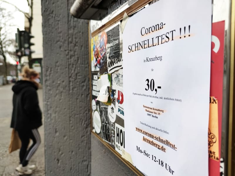 Werbung für Corona-Schnelltest, über dts Nachrichtenagentur