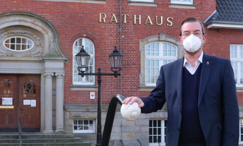 Die tägliche Bekanntmachung des Landkreises Emsland weist für Papenburg aktuell Infizierte in dreistelliger Höhe aus.