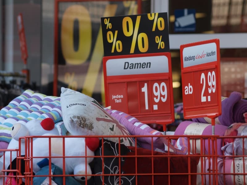 Sonderangebote in einem Supermarkt, über dts Nachrichtenagentur