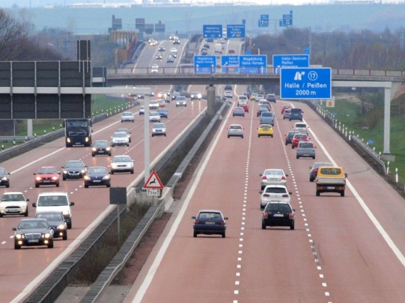 Autobahn, über dts Nachrichtenagentur