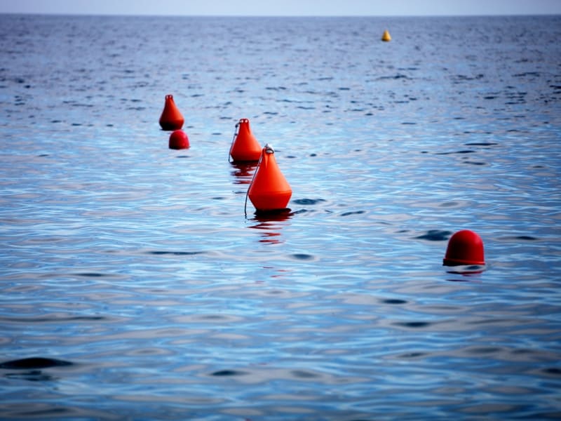 Bojen im Meer, über dts Nachrichtenagentur