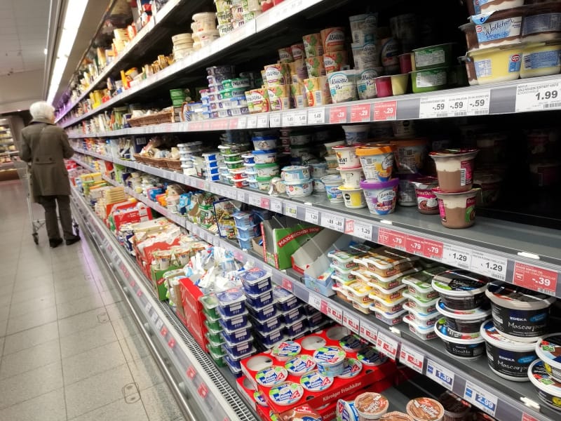 Einkaufsregal in einem Supermarkt, über dts Nachrichtenagentur