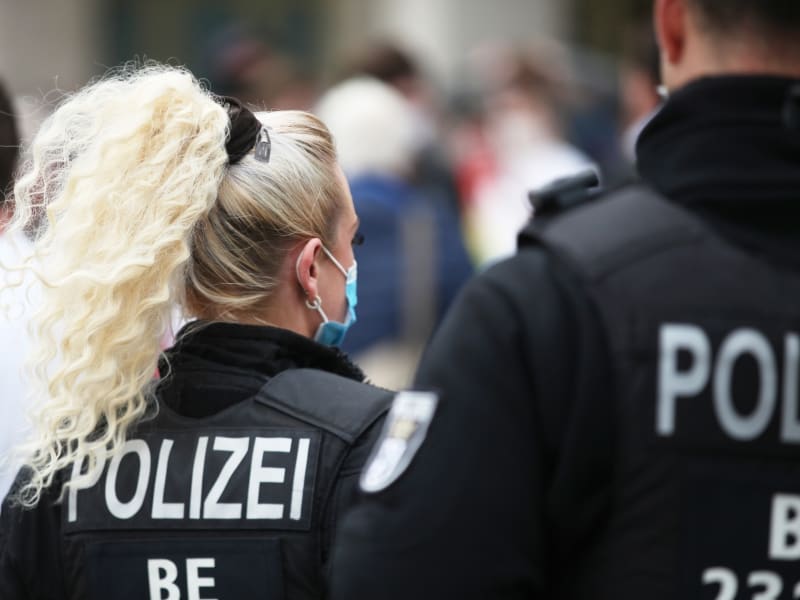 Polizei mit Mundschutz, über dts Nachrichtenagentur