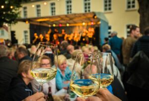 Lingener Weinlaube lädt zu kulinarischen und kulturellen Genüssen ein