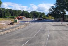 Neu gebaute Verlängerung der Straße Obenholt in Emlichheim, Blick auf den Zufahrtsbereich Haftenkamper Diek
