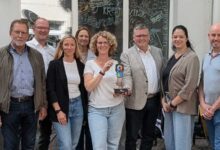 Eva List mit der Jury des Gruendungswettbewerbs Nordhorn gruendet und Buergermeister Thomas Berling