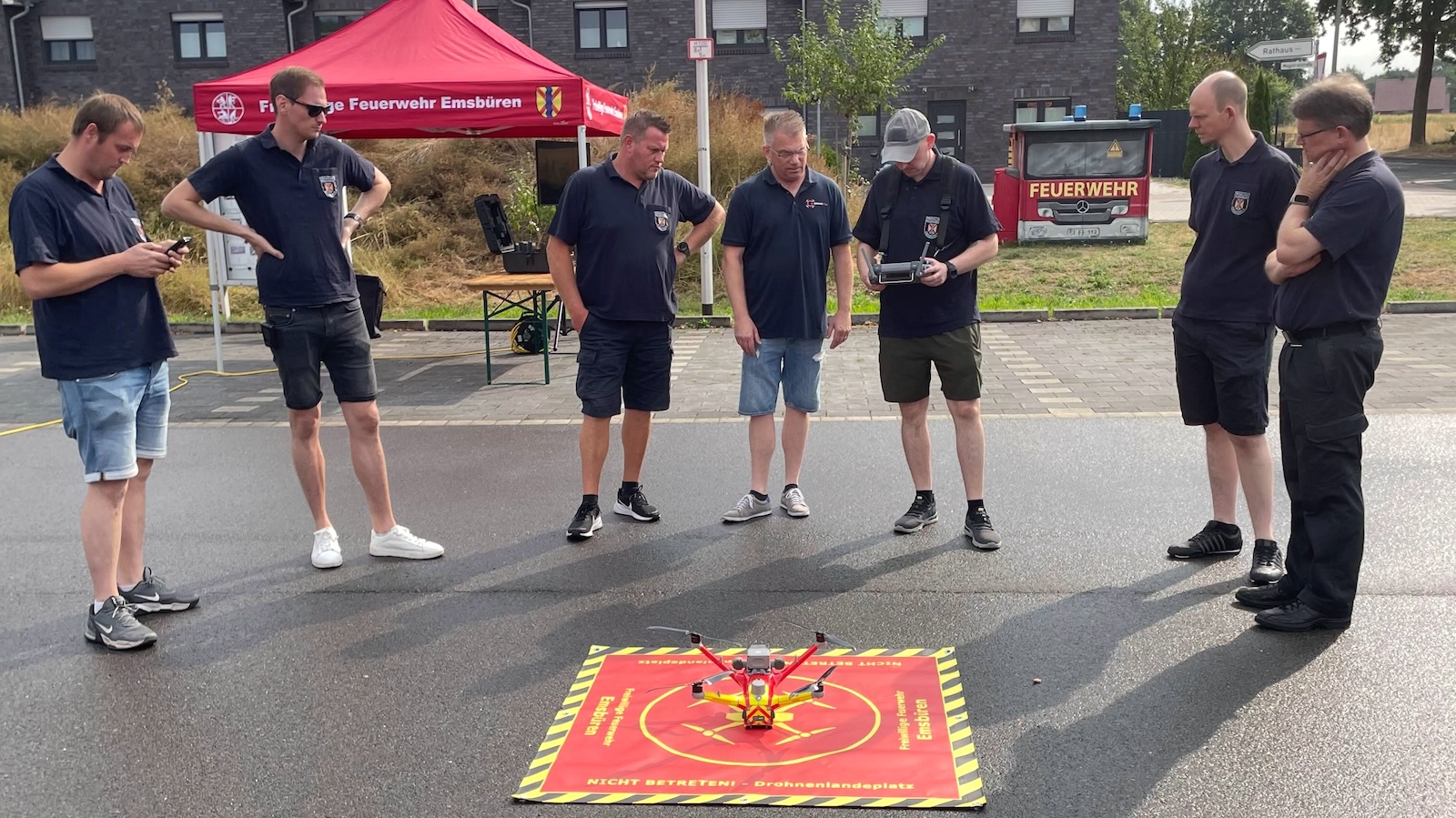 Neue Einsatzdrohne der Freiwilligen Feuerwehr Emsbüren bei der Schulung
