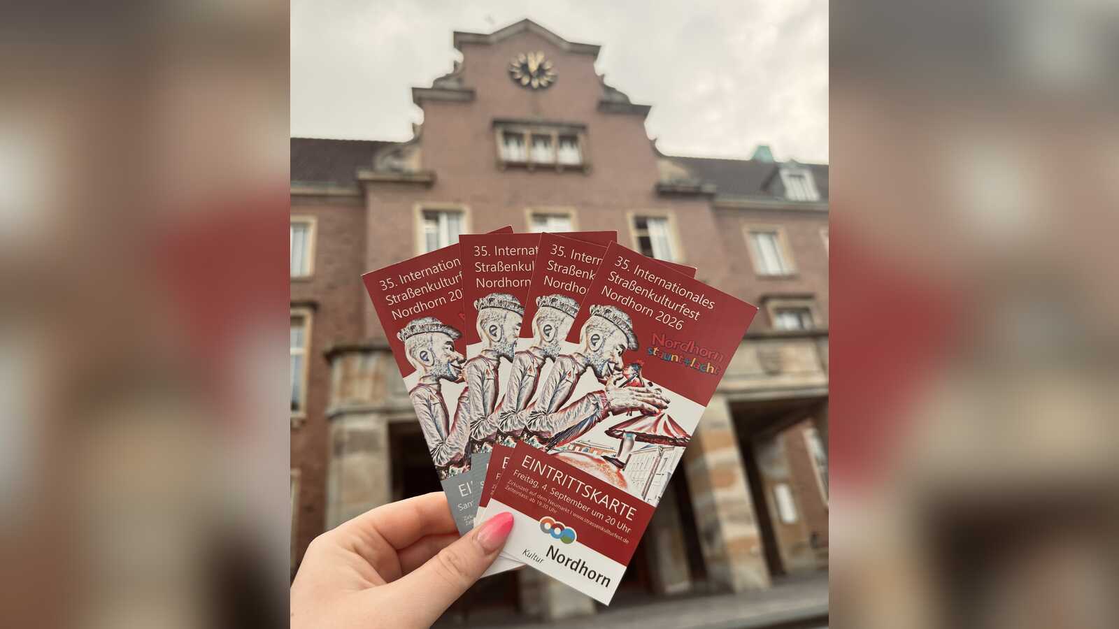 Restkarten für die Varieté-Galaabende beim Straßenkulturfest Nordhorn staunt und lacht
