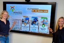 Zwei Mitarbeiterinnen der Wirtschaftsförderung der Stadt Nordhorn werben für die Nordhorner Digitaltage 2026