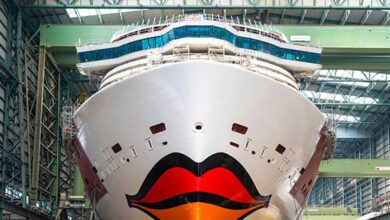 Kreuzfahrtschiff im Bau bei der Meyer Werft in Papenburg
