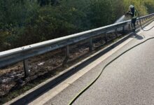 Einsatzkräfte der Feuerwehr Dörpen beim Löschen des Flächenbrandes am 25. August 2026