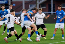 Spielszene des SC Spelle-Venhaus mit Marvin Kehl, Felix Golkowski und Benjamin Evers in Lohne