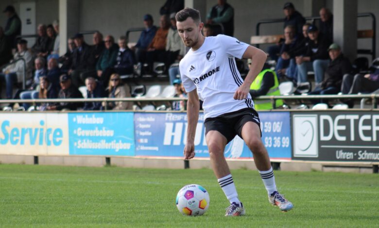Artem Popov im Trikot des SC Spelle-Venhaus