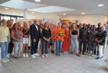 Eröffnung der Ausstellung BEES im Foyer des Neuen Rathauses in Lingen mit Bürgermeister Stefan Heskamp und Projektbeteiligten