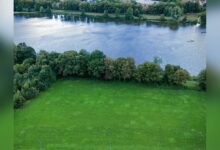 Städtische Freizeitfläche am Ostufer des Vechtesees in Nordhorn