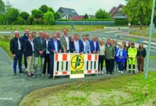 Gruppenfoto zur Einweihung des Knotenpunkts K 312/K 319 in Salzbergen