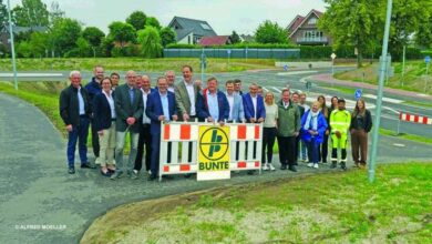 Gruppenfoto zur Einweihung des Knotenpunkts K 312/K 319 in Salzbergen