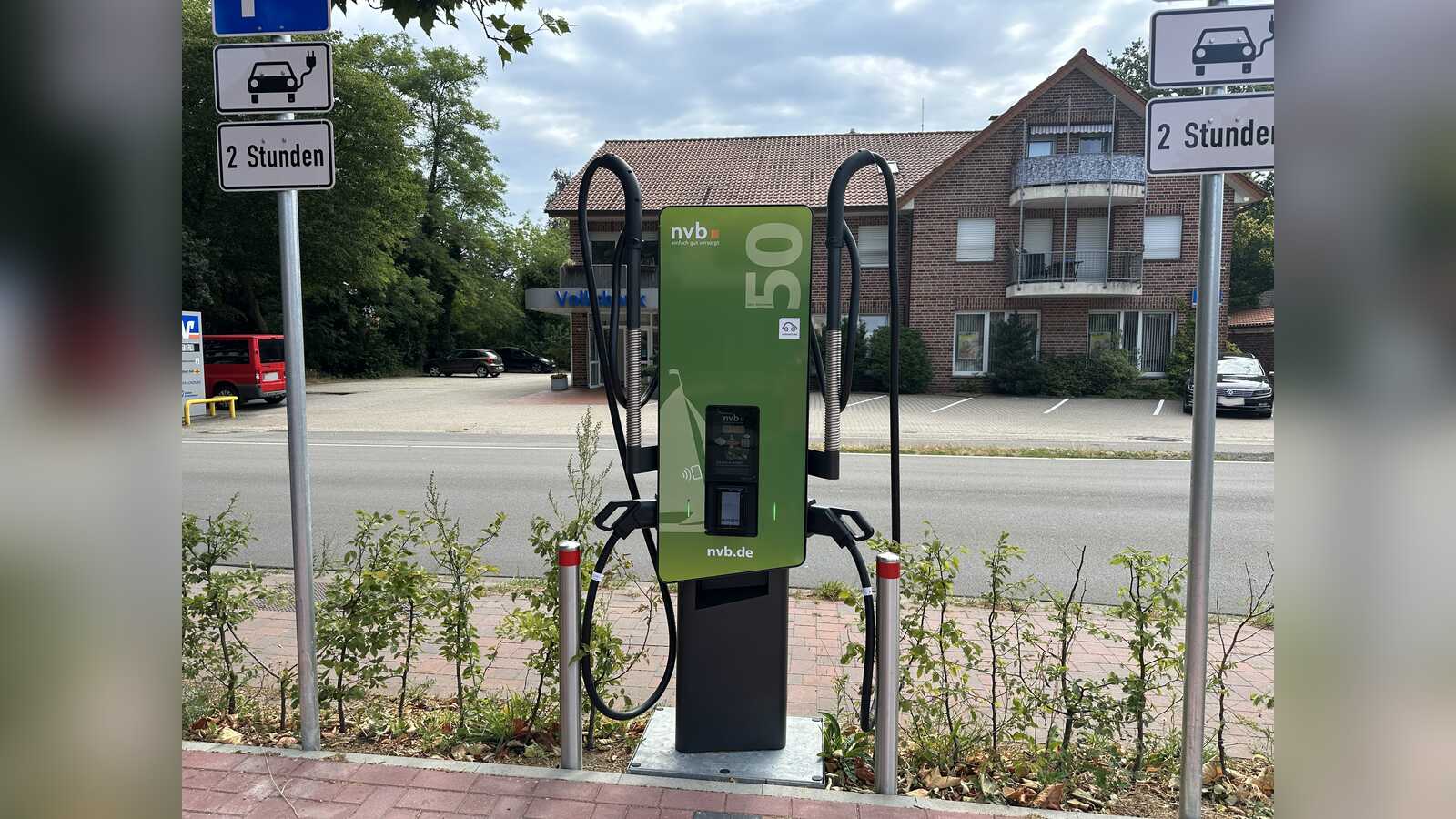 Neue Ladesäule für Elektrofahrzeuge in der Gemeinde Geeste