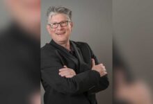 Peter Alexander Herwig, Sänger und Gesangspädagoge, leitet den Stimmbildungsworkshop der VHS Meppen