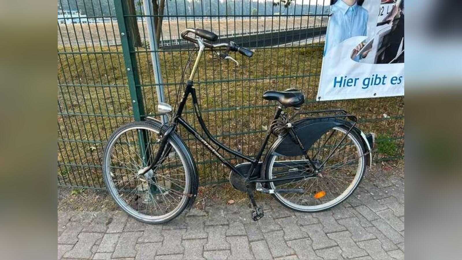 Weißes Damenrad der Marke Gazelle, das von der Polizei Meppen sichergestellt wurde