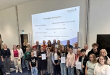 Ausgezeichnete Teilnehmerinnen und Teilnehmer des Stadtradelns 2026 bei der Ehrung im Papenburger Ratssaal