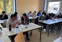 Teilnehmende des Jiddisch-Workshops der VHS Meppen mit Referentin Dr. Jasmina Huber