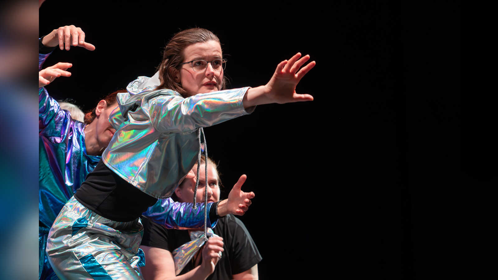Mitglieder der Theatergruppe Weibblick des TPZ Lingen bei einer Aufführung
